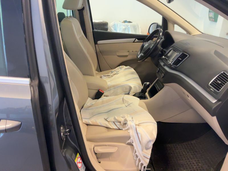 Volkswagen Sharan 2.0 TDI Highline BlueMotion Tech 2011 – снимка 17