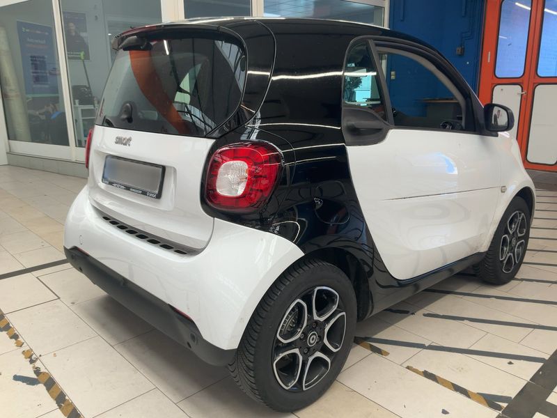 Smart fortwo 0.9 Turbo Basis passion 2019 – снимка 8