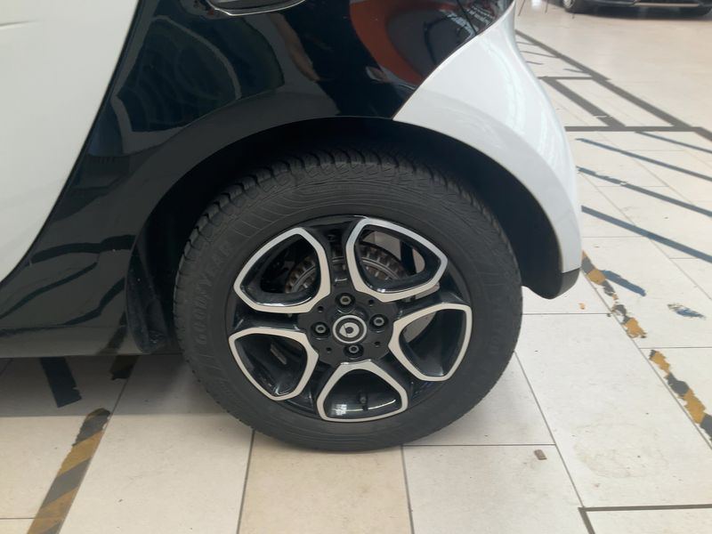Smart fortwo 0.9 Turbo Basis passion 2019 – снимка 5