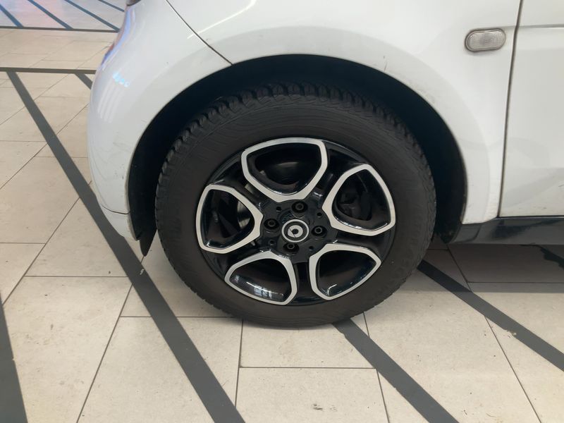 Smart fortwo 0.9 Turbo Basis passion 2019 – снимка 3
