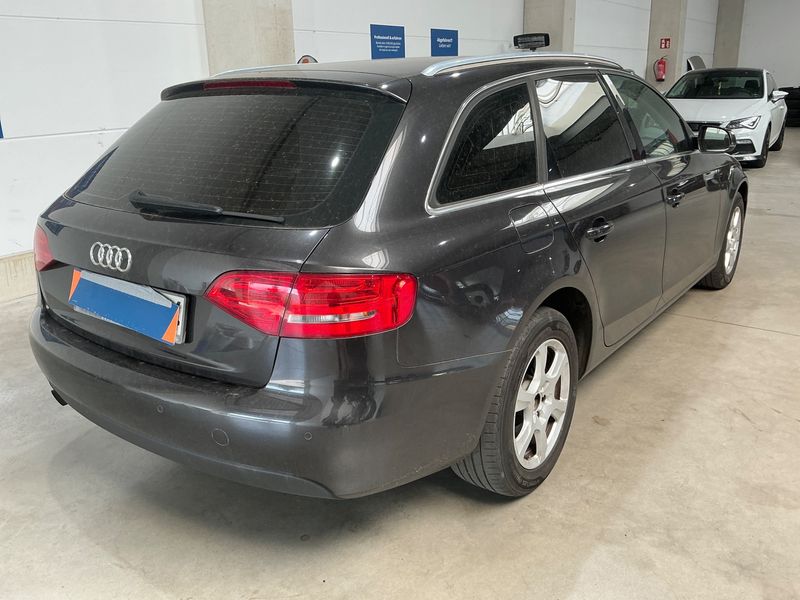 Audi A4 1.8 TFSI Attraction 2009 – снимка 2