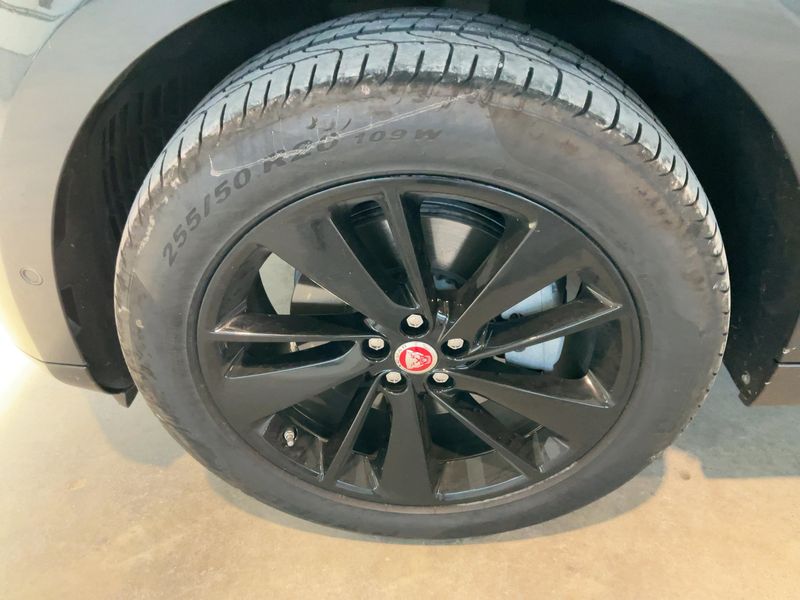 Jaguar F-Pace D200 Mild-Hybrid R-Dynamic SE AWD 2022 – снимка 3