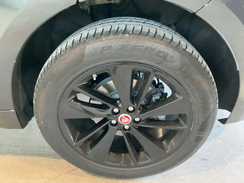 Jaguar F-Pace D200 Mild-Hybrid R-Dynamic SE AWD 2022 – снимка 5