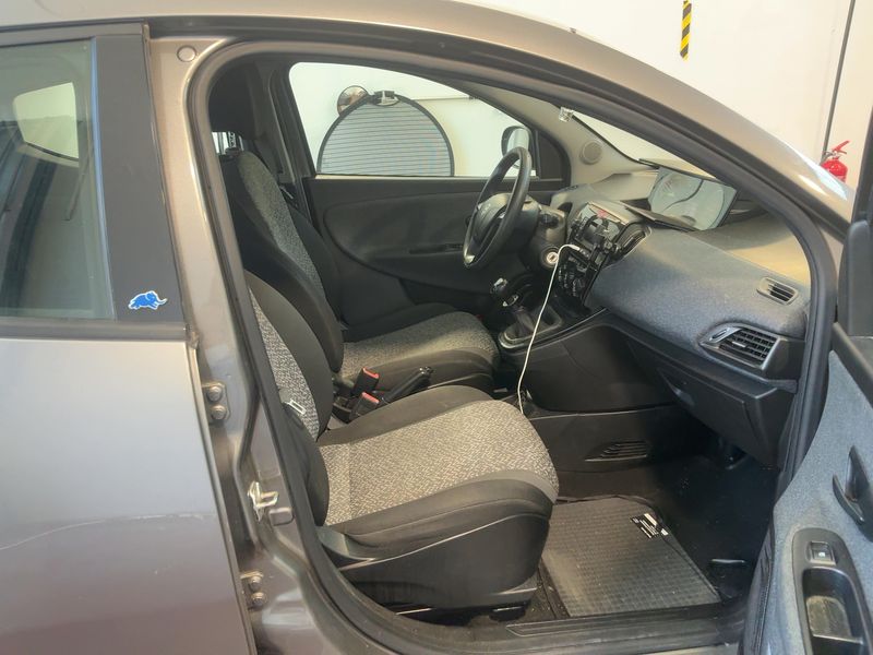 Lancia Ypsilon 1.2 Elefantino Blu 2019 – снимка 16