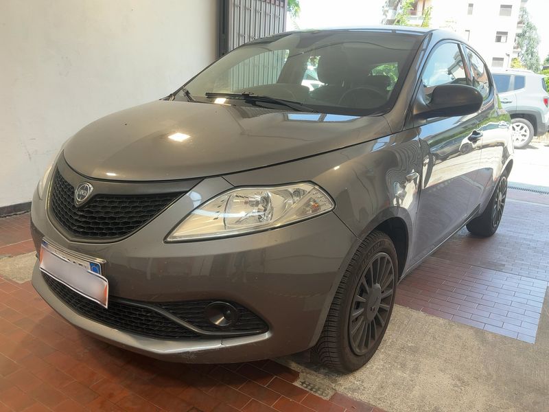 Lancia Ypsilon 1.2 Elefantino Blu 2019 – снимка 1