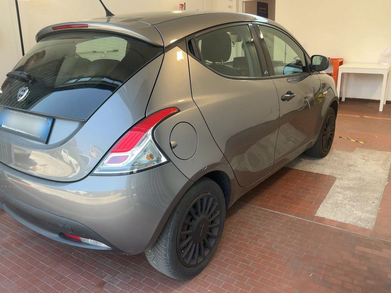 Lancia Ypsilon 1.2 Elefantino Blu 2019 – снимка 8