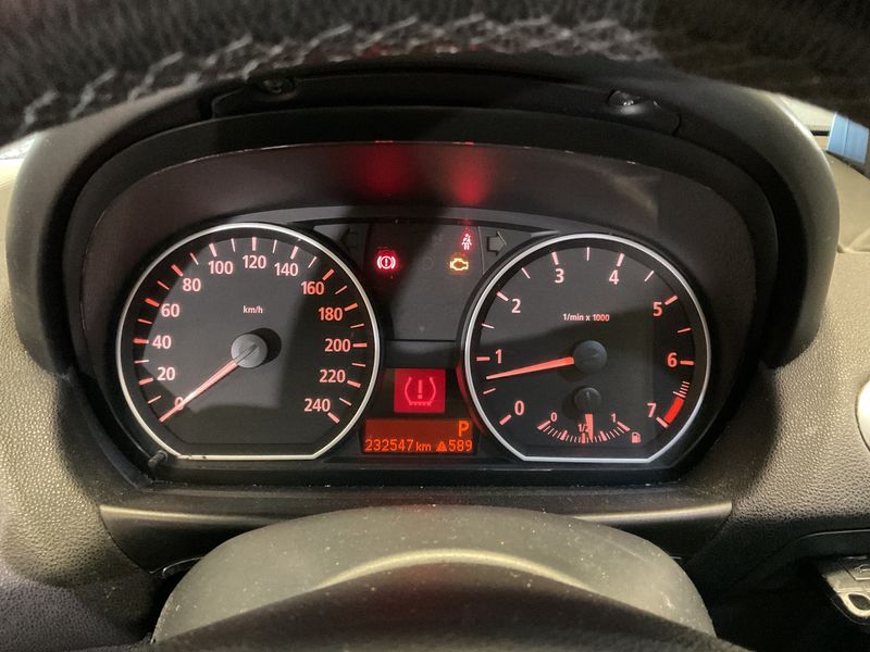 BMW 1er 120i 2005 – снимка 4