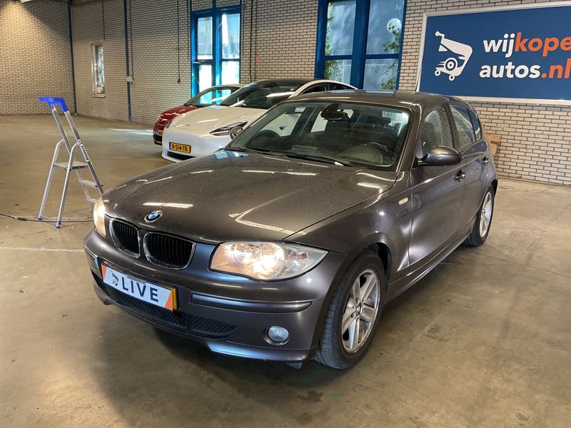 BMW 1er 120i 2005 – снимка 1