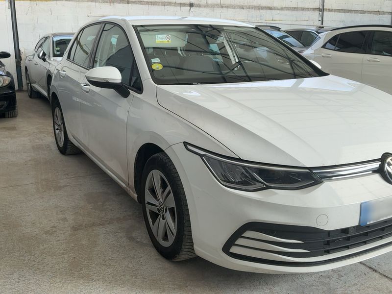 Volkswagen Golf VIII 2.0 TDI Life 1st Business Société Réversible 2021 – снимка 12