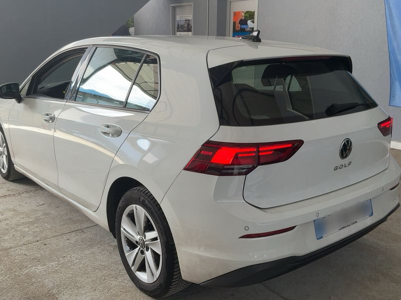 Volkswagen Golf VIII 2.0 TDI Life 1st Business Société Réversible 2021 – снимка 6