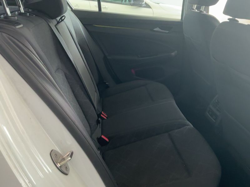Volkswagen Golf VIII 2.0 TDI Life 1st Business Société Réversible 2021 – снимка 19