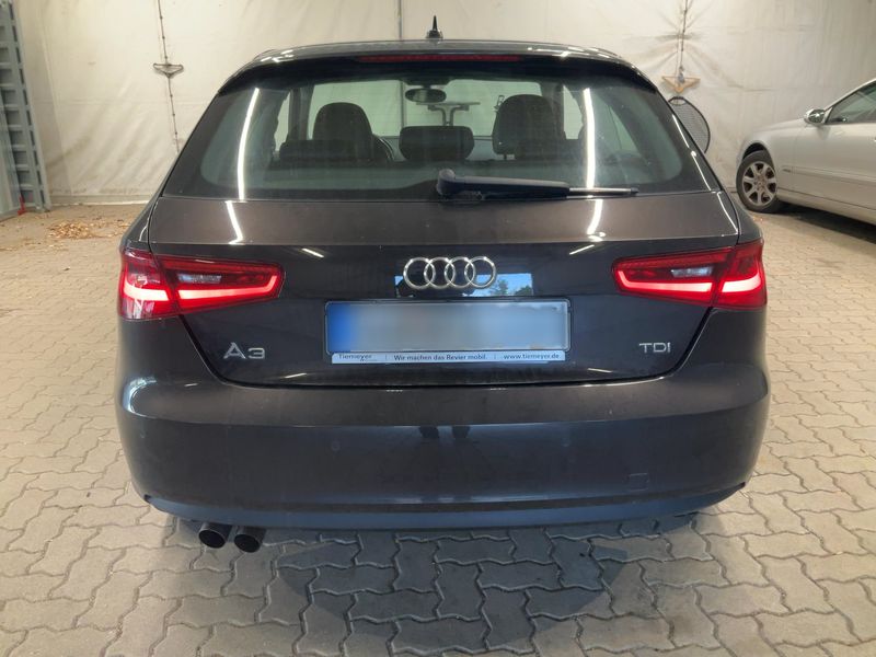 Audi A3 2.0 TDI Attraction 2015 – снимка 5