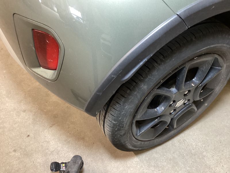 Suzuki Ignis 1.2 DualJet Mild-Hybrid Comfort 2023 – снимка 28