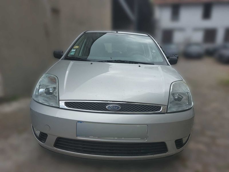 Ford Fiesta 1.4 Ghia 2004 – снимка 7