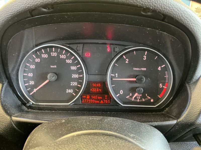 BMW 1er 118d Premiere 2010 – снимка 4