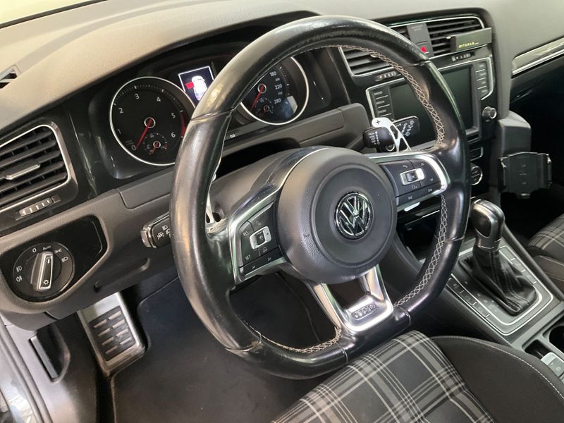 Volkswagen Golf VII 2.0 TDI GTD BlueMotion Tech 2015 – снимка 24