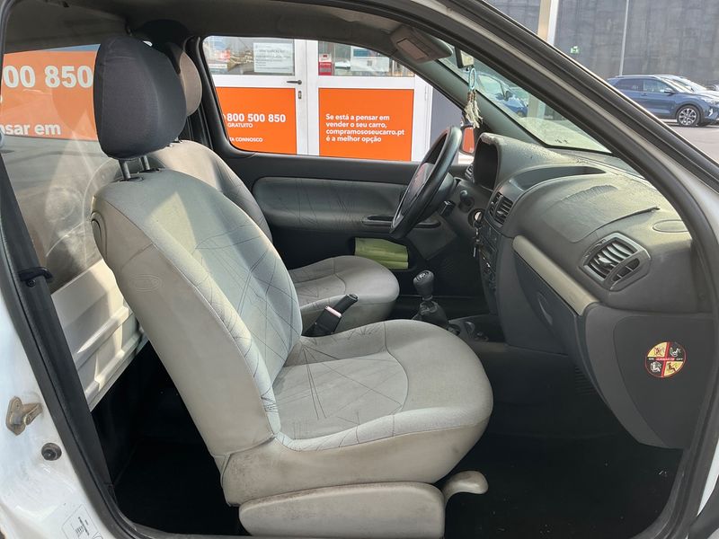 Renault Clio 1.5 dCi Authentique Confort 2002 – снимка 3