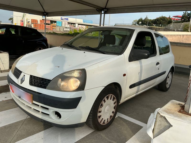 Renault Clio 1.5 dCi Authentique Confort 2002 – снимка 1
