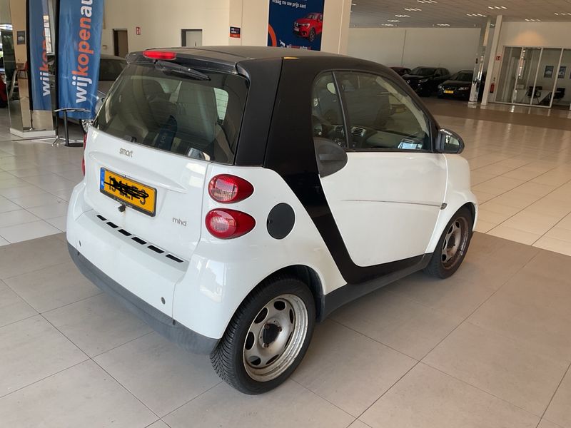 Smart fortwo 1.0 Micro Hybrid Drive pure 2010 – снимка 2