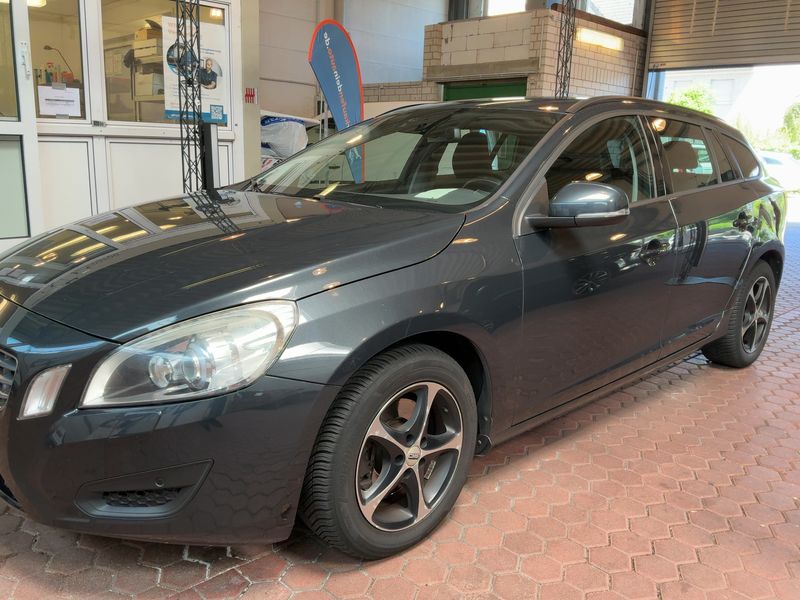 Volvo V60 2.0 D3 Edition 2013 – снимка 2