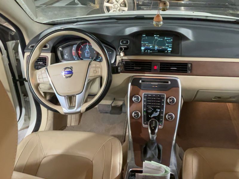 Volvo V70 2.0 D4 Summum 2016 – снимка 17