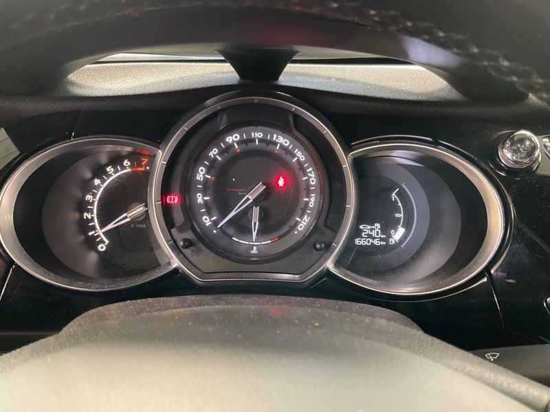 Citroen DS3 1.2 VTi SoChic 2013 – снимка 4