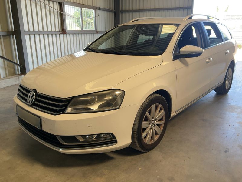 Volkswagen Passat 1.6 TDI 2014 – входящ номер YB64045