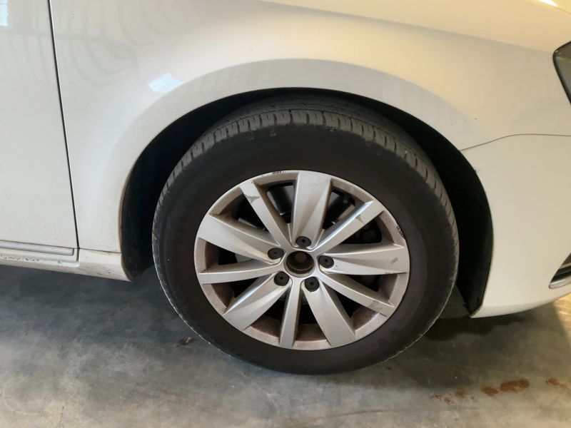 Volkswagen Passat 1.6 TDI 2014 – снимка 20