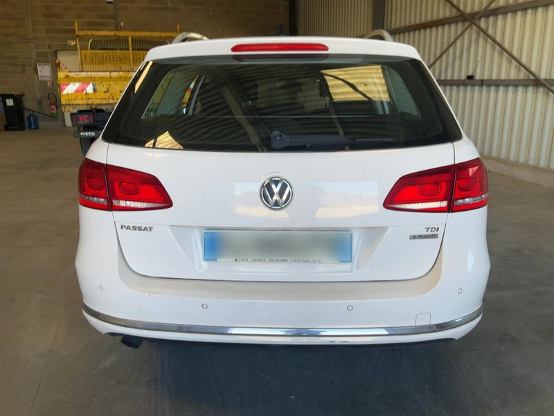 Volkswagen Passat 1.6 TDI 2014 – снимка 5