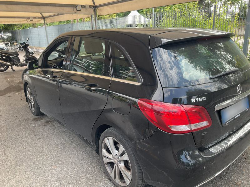Mercedes-Benz B-Klasse B 180 CDI AMG Sport 2015 – снимка 6