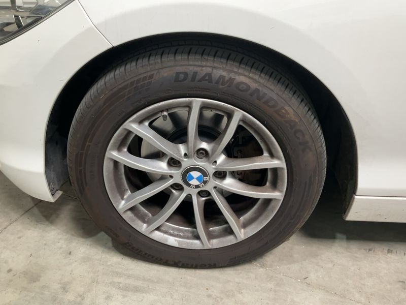 BMW 1er 118d xDrive Executive 2016 – снимка 3