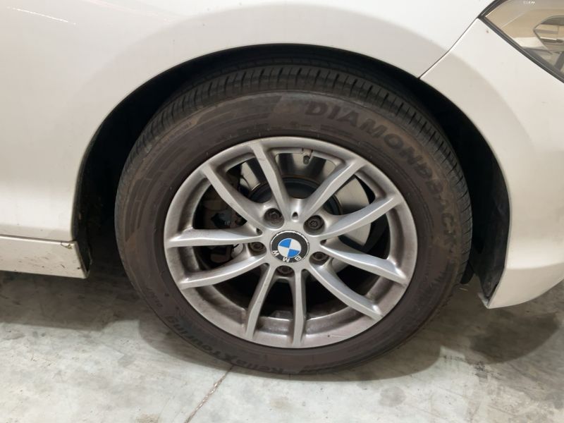 BMW 1er 118d xDrive Executive 2016 – снимка 11