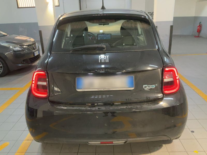 Fiat 500e electric drive 87 kW Icon 2021 – снимка 7