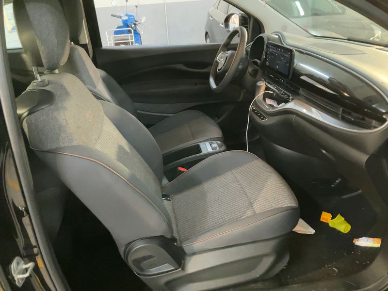 Fiat 500e electric drive 87 kW Icon 2021 – снимка 16