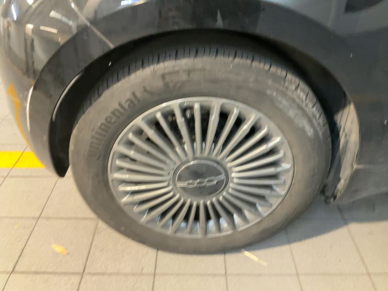 Fiat 500e electric drive 87 kW Icon 2021 – снимка 9