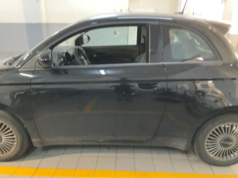 Fiat 500e electric drive 87 kW Icon 2021 – снимка 4