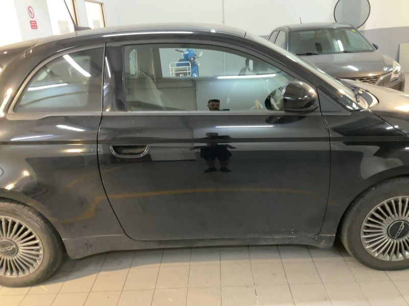 Fiat 500e electric drive 87 kW Icon 2021 – снимка 10