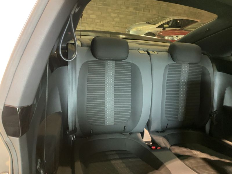 Volkswagen Beetle 2.0 TSI Sport 2012 – снимка 19