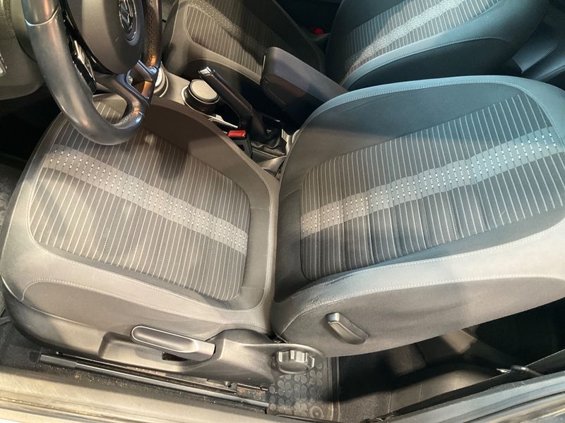 Volkswagen Beetle 2.0 TSI Sport 2012 – снимка 22
