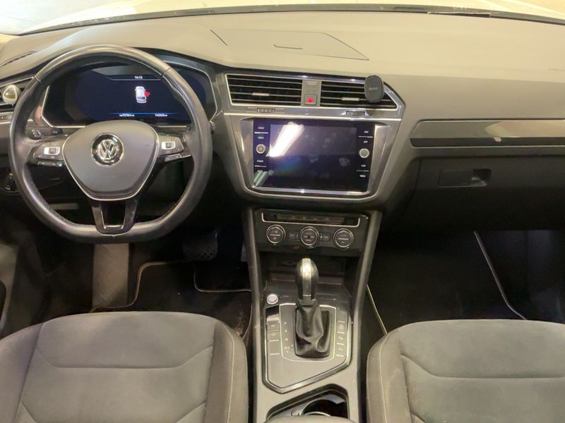 Volkswagen Tiguan 2.0 TDI Carat Exclusive BlueMotion Tech 2018 – снимка 17