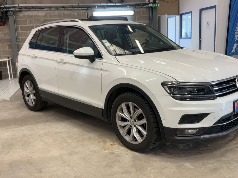 Volkswagen Tiguan 2.0 TDI Carat Exclusive BlueMotion Tech 2018 – снимка 12