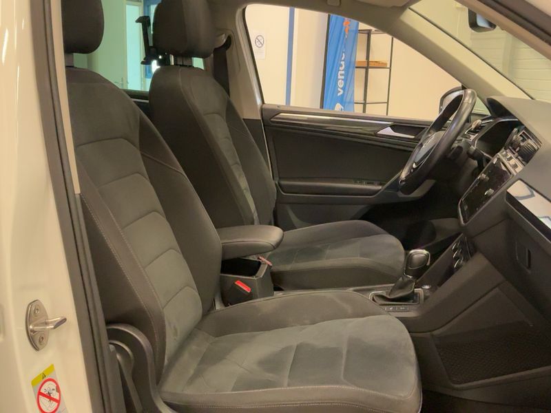 Volkswagen Tiguan 2.0 TDI Carat Exclusive BlueMotion Tech 2018 – снимка 16
