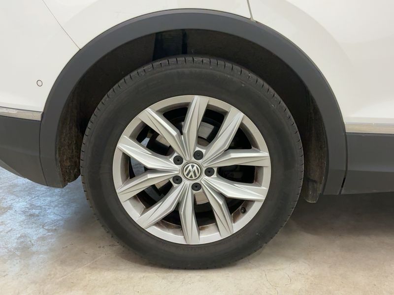 Volkswagen Tiguan 2.0 TDI Carat Exclusive BlueMotion Tech 2018 – снимка 9