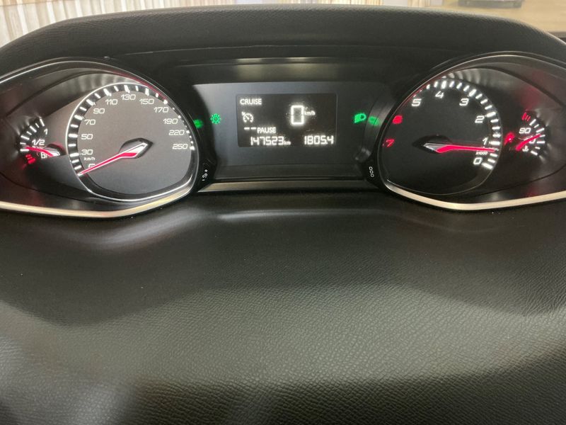 Peugeot 308 1.2 e-THP Allure 2014 – снимка 4