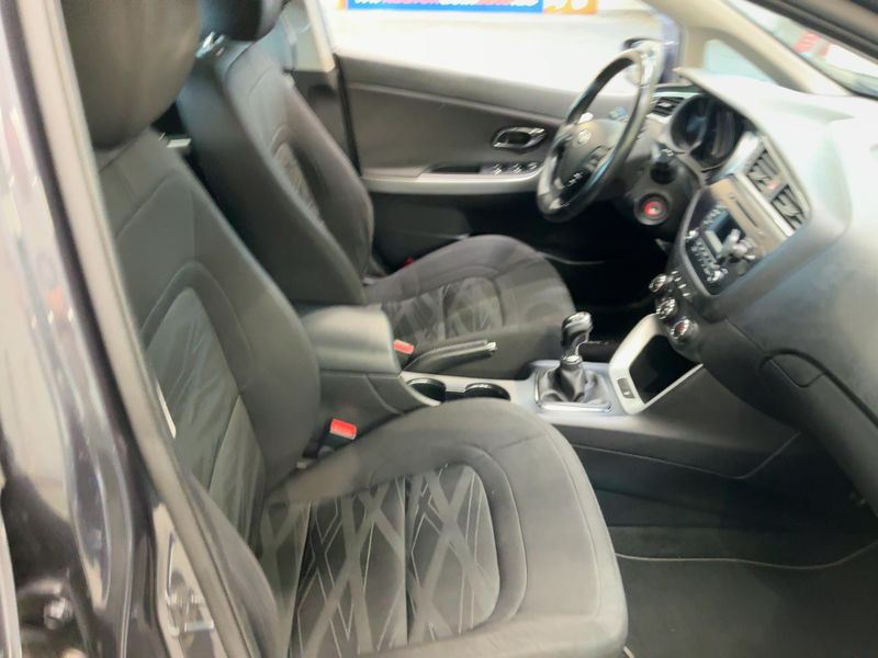 Kia cee'd 1.6 GDI Edition 7 2018 – снимка 16
