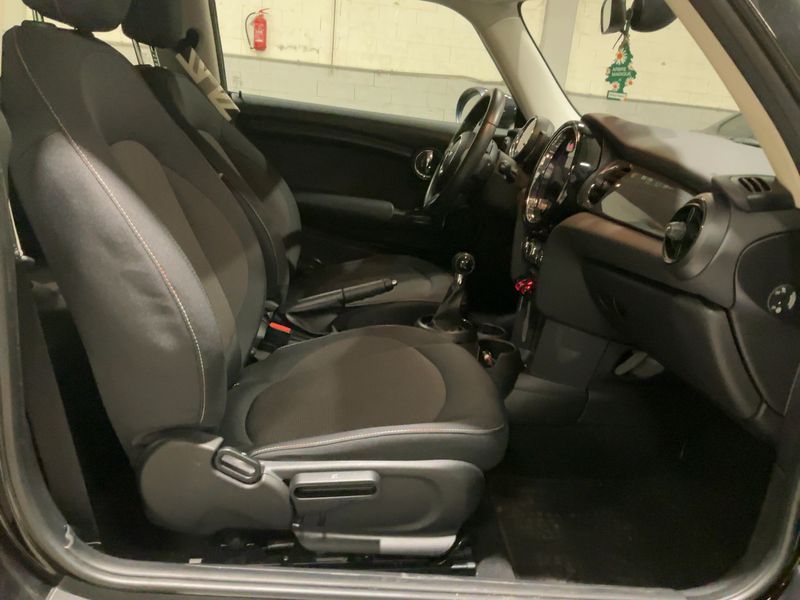 MINI One Essential Trim 2022 – снимка 16