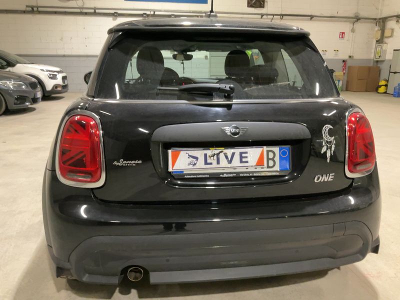 MINI One Essential Trim 2022 – снимка 7