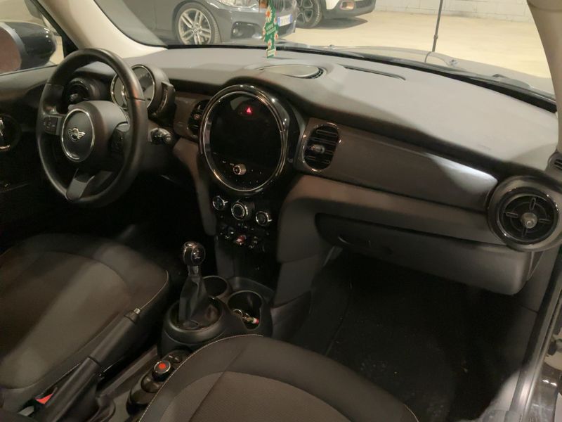 MINI One Essential Trim 2022 – снимка 17