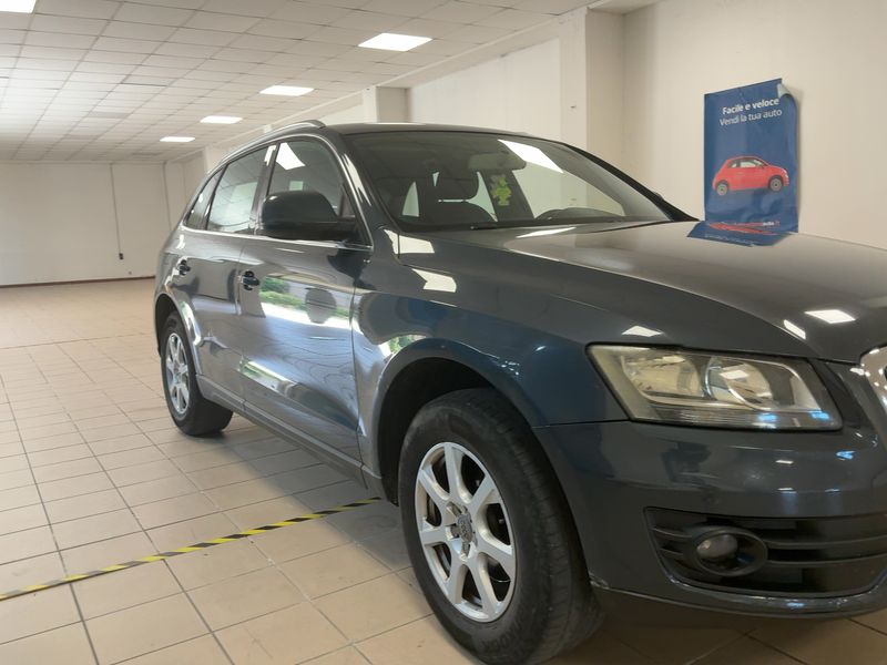 Audi Q5 2.0 TDI quattro 2009 – снимка 12