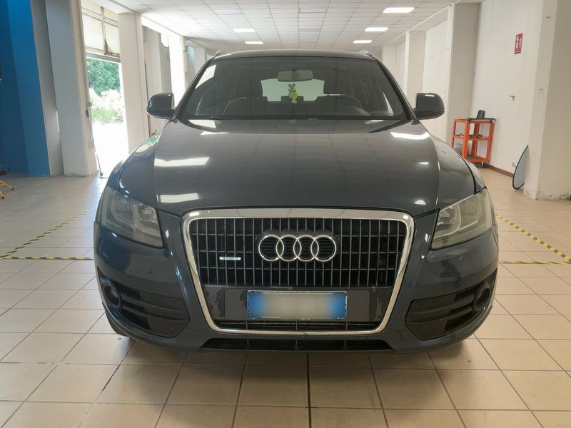 Audi Q5 2.0 TDI quattro 2009 – снимка 14